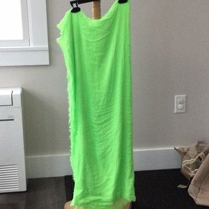 A green scarf